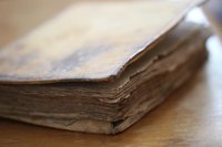 Ein altes Buch der Kirchengemeinde Groß Dahlum